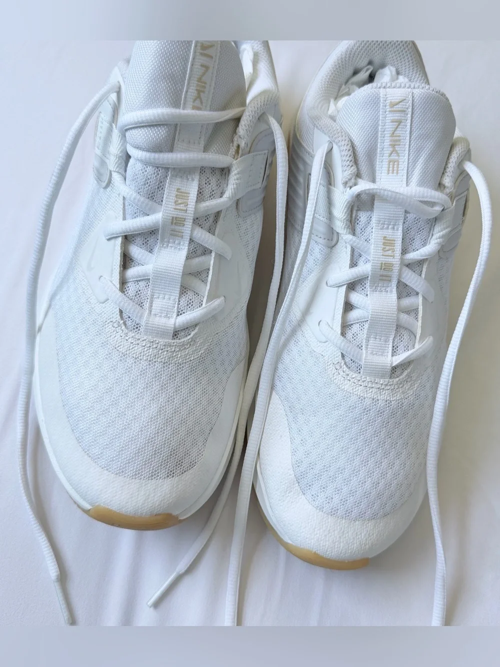 Nike excellent gently